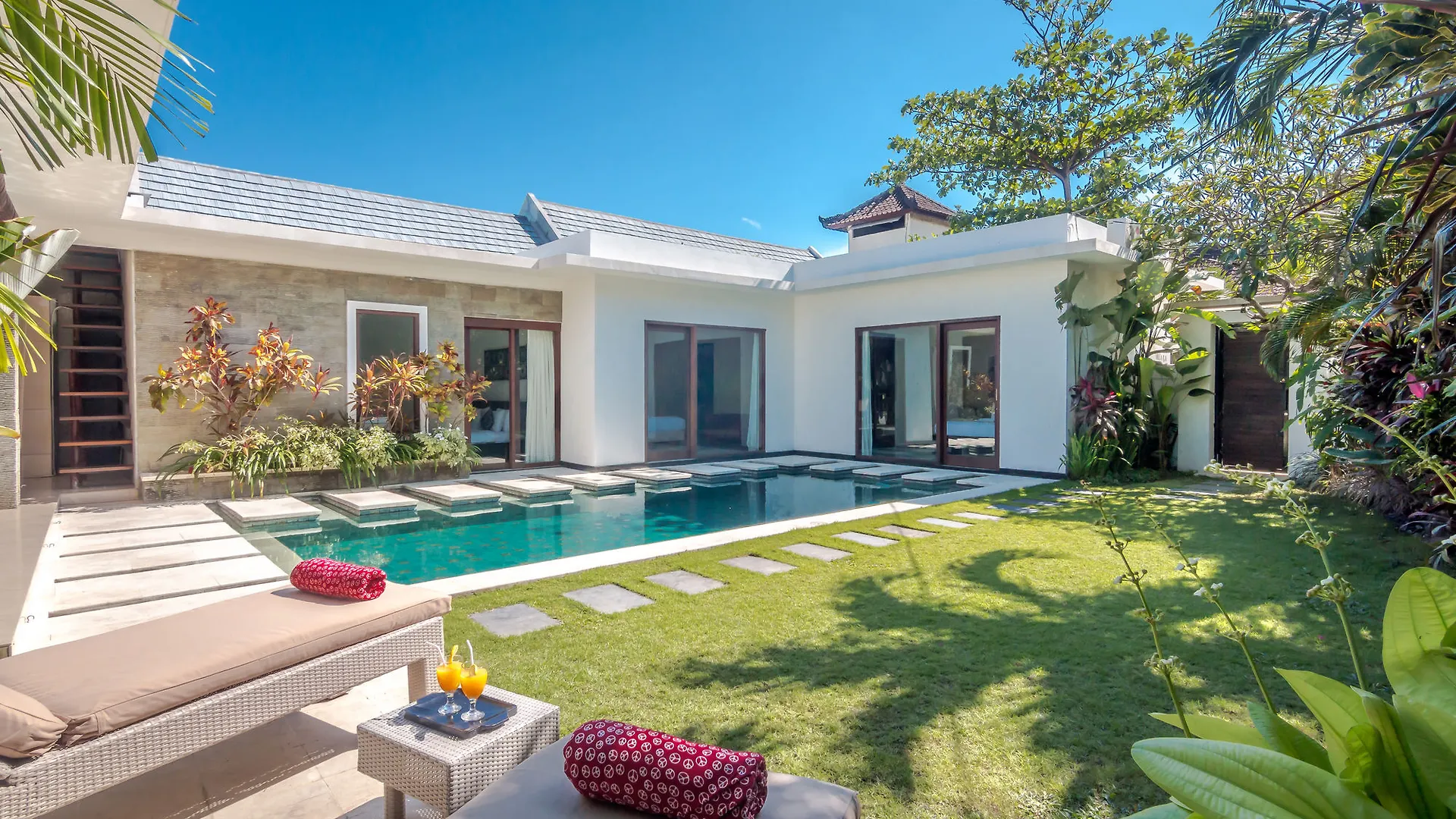 Villa La Seminyak  Indonesia